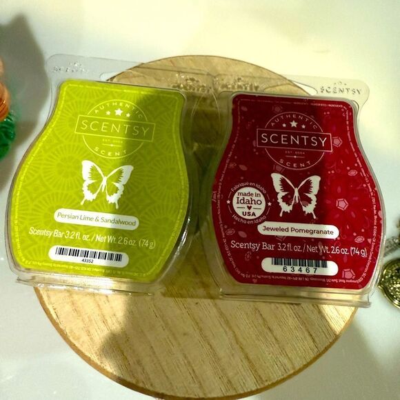 SCENTSY WAX BARS SET OF 2 PERSIAN LIME AND SANDLEWOOD AND JEWELED PROMGRANATE - Picture 1 of 2